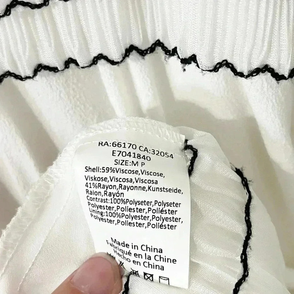 Elliatt Helene Petite Swing Dress - Picture 7 of 8